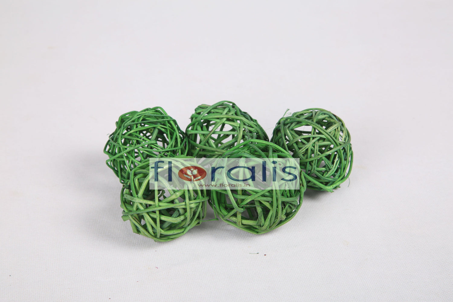 Wicker Ball Green 5cms, 6cms, 8cms - Pack of 16 Pcs