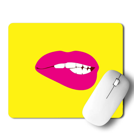 Lips Beating Mouse Pad